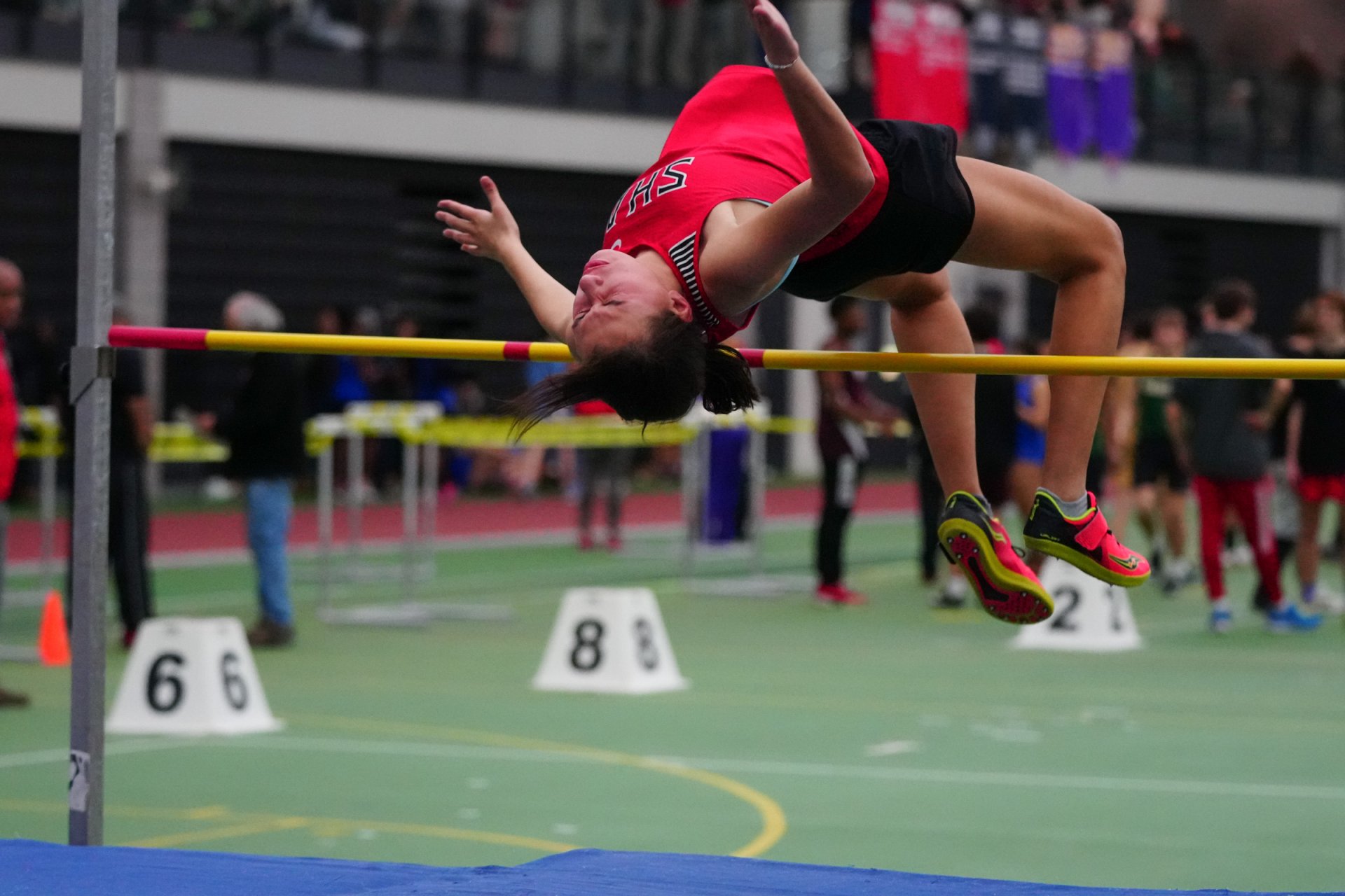 indoor track shot put